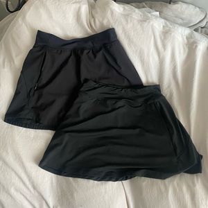 Black lined skirt with pockets